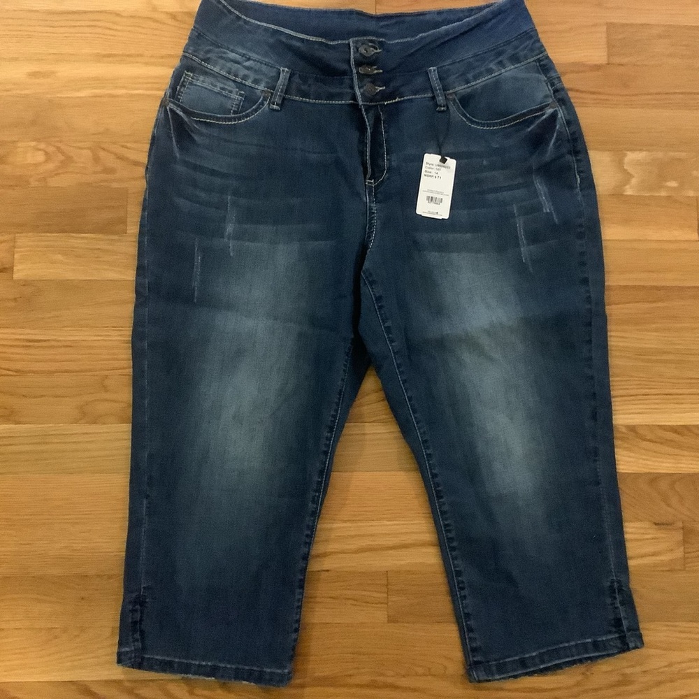 SUZANNE BETRO Capri Jeans